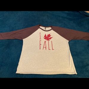 🎉HP🎉“I 🍁 FALL” PLUS SIZE shirt